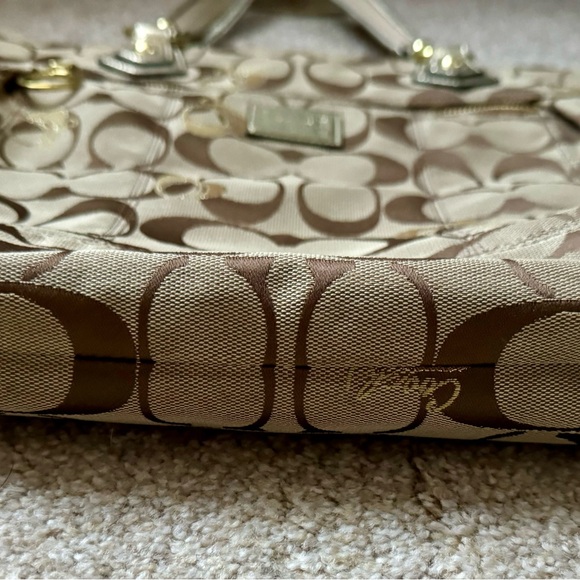 Coach Poppy metallic signature satchel handbag - Picture 4 of 9